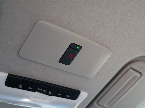 Used 2024 Nissan Kicks SR w/ SR Premium Package image 38