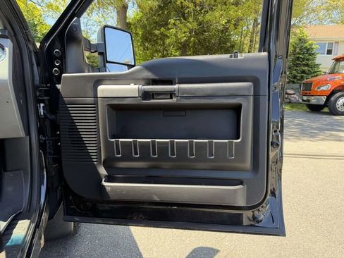 Used 2013 Ford F250 Lariat w/ Lariat Interior Pkg AWD/4WD image 17