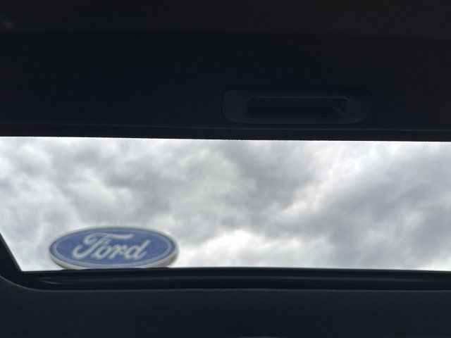 Used 2025 Hyundai Elantra Limited FWD image 14