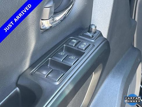 Used 2024 Nissan Titan PRO-4X w/ Pro-4x Convenience Package AWD/4WD image 24