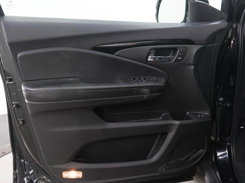 Used 2019 Honda Pilot Elite image 23