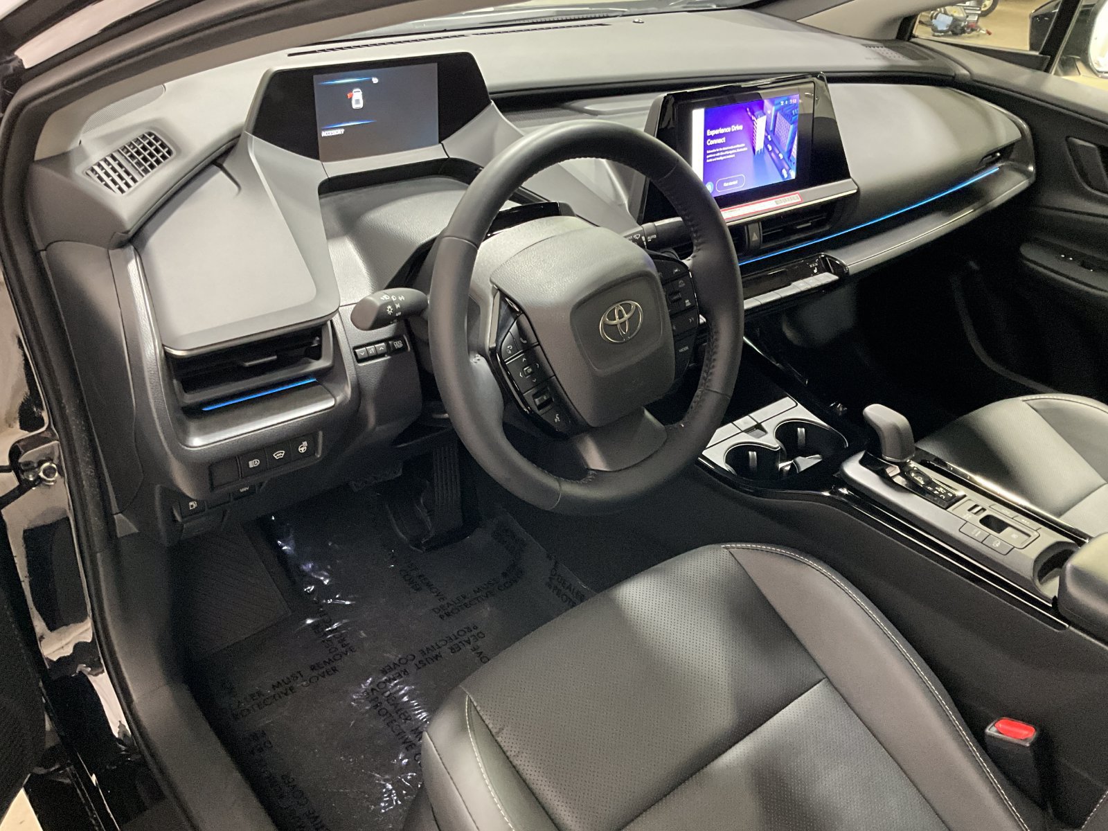 Used 2026 Toyota Prius Plug-In Hybrid FWD image 15