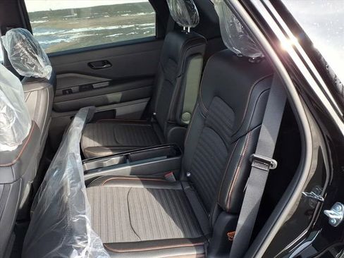 New 2026 Nissan Pathfinder SV image 28