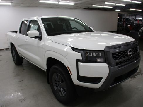 New 2026 Nissan Frontier SV w/ SV Convenience Package AWD/4WD image 3