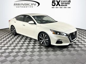Used 2020 Nissan Altima 2.0 Platinum FWD video 1