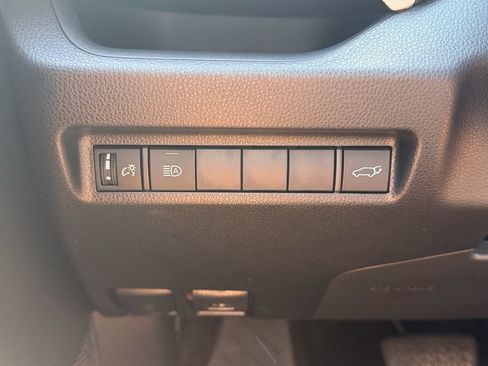 Used 2020 Toyota RAV4 XLE w/ Convenience Package FWD image 30