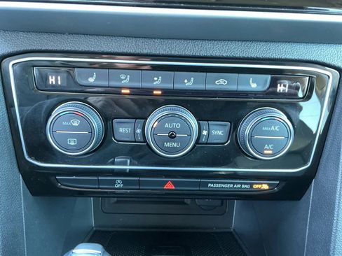 Used 2022 Volkswagen Atlas SE image 32