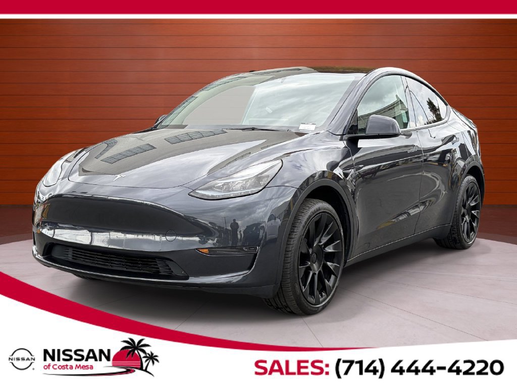 Used 2024 Tesla Model Y 2WD image 1