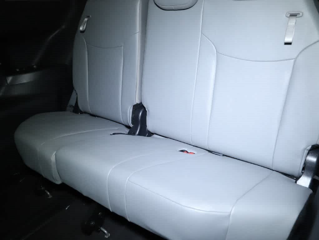 Used 2026 Toyota Sienna XLE AWD/4WD image 13