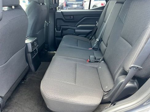 Used 2025 Toyota 4Runner SR5 AWD/4WD image 13