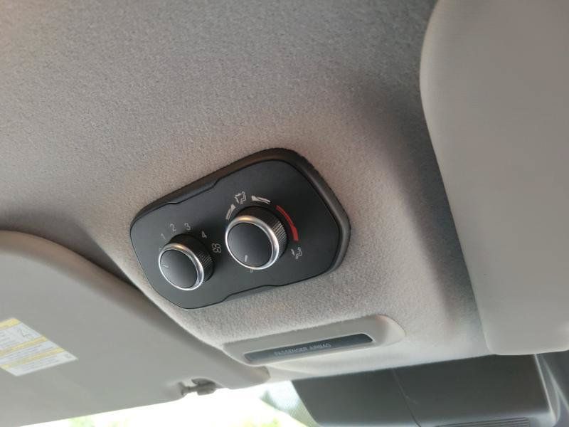 Used 2020 Ford Transit 150 Low Roof RWD image 29
