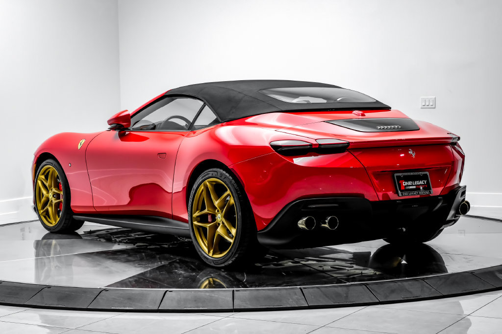 Used 2024 Ferrari Roma Spider RWD image 16