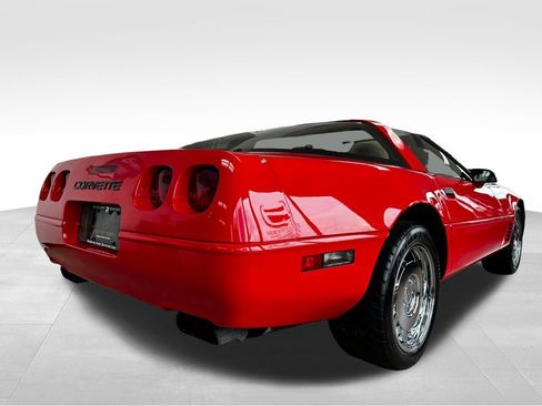 Used 1996 Chevrolet Corvette Coupe RWD image 5