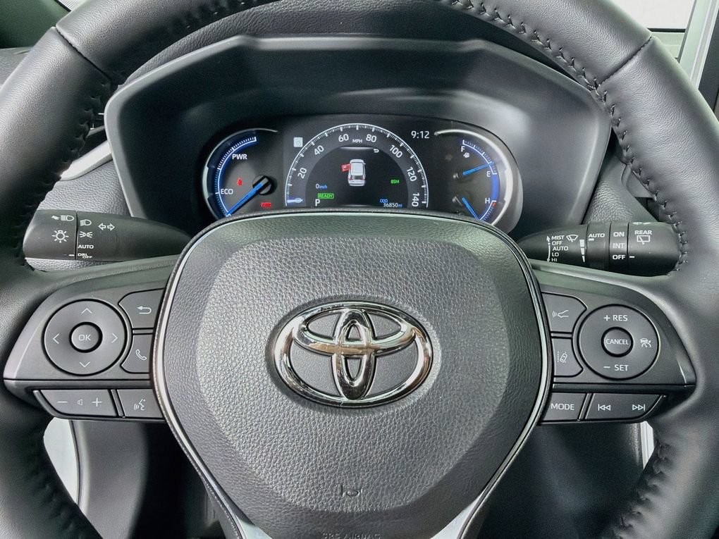 Used 2025 Toyota RAV4 SE w/ Weather Package AWD/4WD image 16