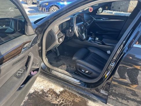 Used 2021 BMW 530i xDrive w/ Convenience Package image 5