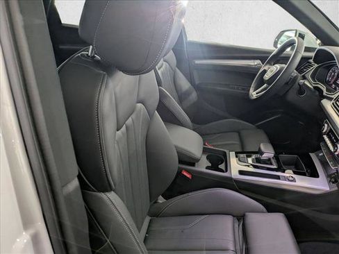 Certified 2025 Audi Q5 2.0T Premium image 19
