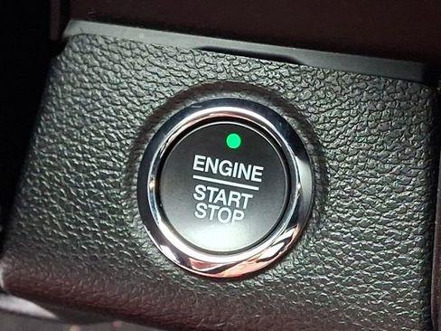 Used 2019 Ford F150 Lariat w/ Equipment Group 502A Luxury AWD/4WD image 24