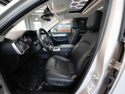 Used 2024 MAZDA CX-90 Plug-In Hybrid w/ Preferred AWD/4WD image 9