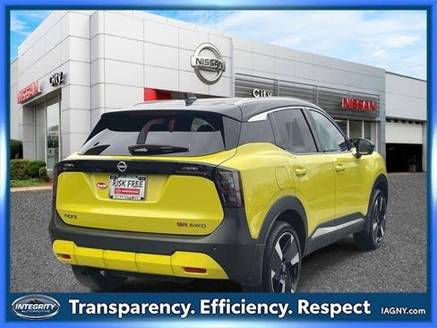 Certified 2025 Nissan Kicks SR image 6