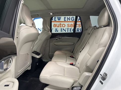 Used 2019 Volvo XC90 T6 Momentum AWD/4WD image 14
