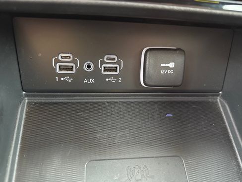 Used 2024 Jeep Grand Cherokee Altitude AWD/4WD image 13