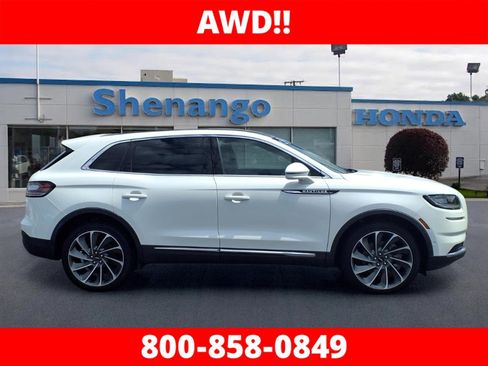 Used 2022 Lincoln Nautilus Reserve w/ Equipment Group 201A AWD/4WD image 2