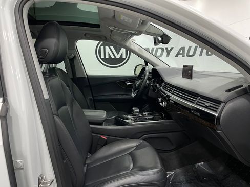 Used 2018 Audi Q7 3.0T Prestige w/ Prestige Package image 35