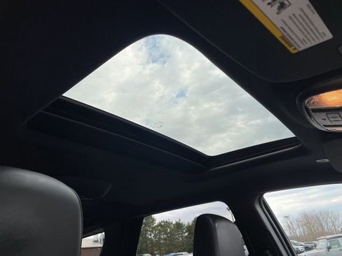 Used 2023 Dodge Durango GT image 7