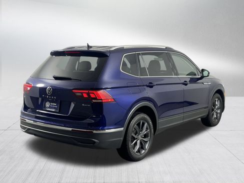 Certified 2022 Volkswagen Tiguan SE w/ Panoramic Sunroof Package image 7