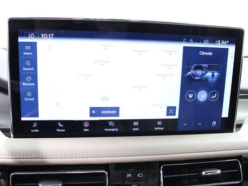 Used 2023 Lincoln Nautilus AWD w/ Premium Package image 33