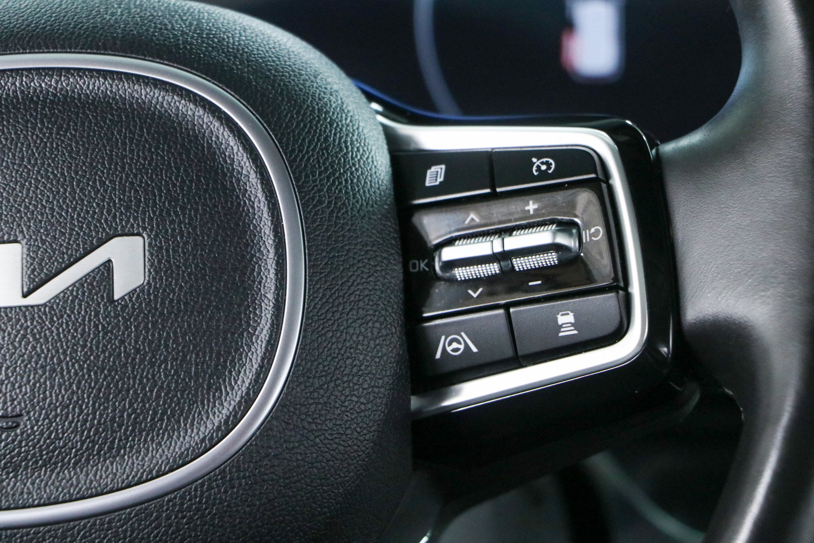 Used 2024 Kia Carnival SX Prestige FWD image 14