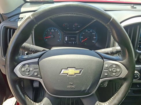 Used 2021 Chevrolet Colorado LT w/ LT Convenience Package AWD/4WD image 19