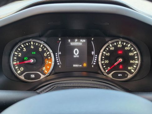 Used 2018 Jeep Renegade Latitude image 30