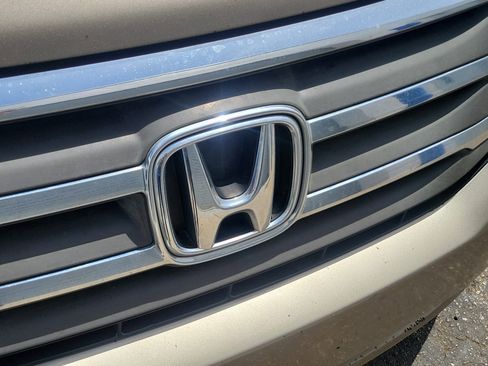 Used 2012 Honda Odyssey Touring Elite image 2