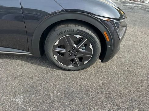 New 2025 Kia EV6 Light w/ Light LR Technology Package image 22