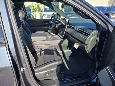 New 2025 GMC Sierra EV Denali image 31