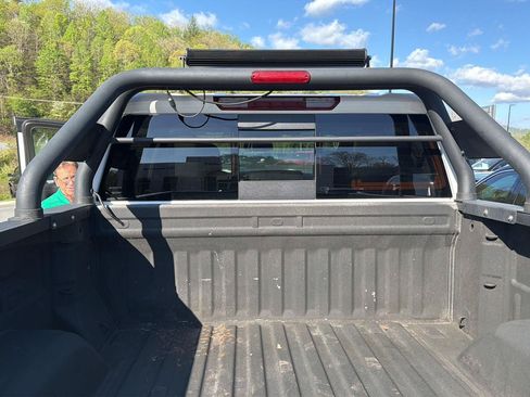 Used 2019 Chevrolet Silverado 1500 LTZ w/ LTZ Premium Package AWD/4WD image 22