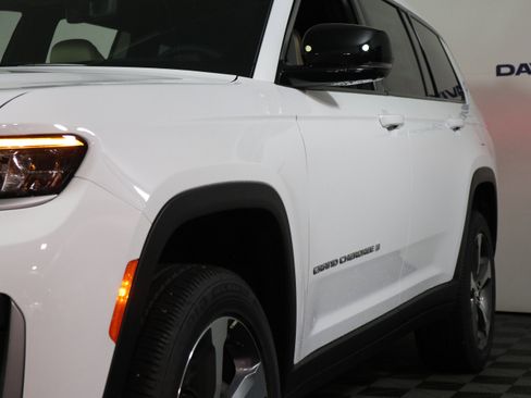 New 2026 Jeep Grand Cherokee L Limited AWD/4WD image 11