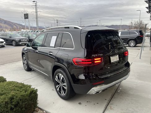 Certified 2025 Mercedes-Benz GLB 250 4MATIC image 7