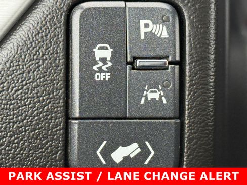 Used 2019 GMC Yukon XL SLT image 26