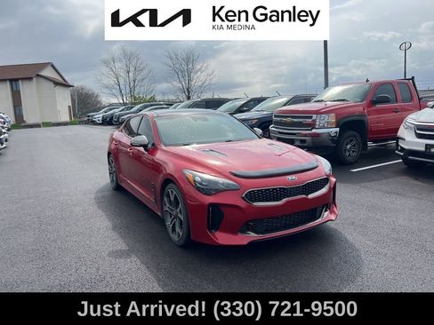 Used 2018 Kia Stinger GT2 image 3