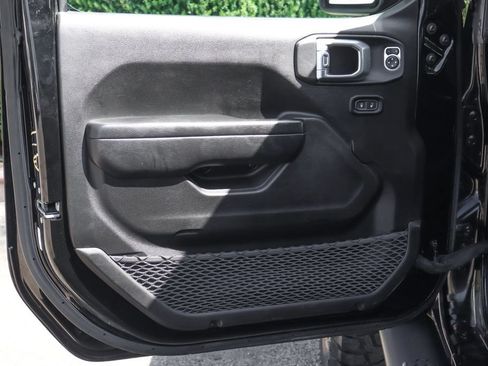 Used 2023 Jeep Wrangler Unlimited Sport AWD/4WD image 17
