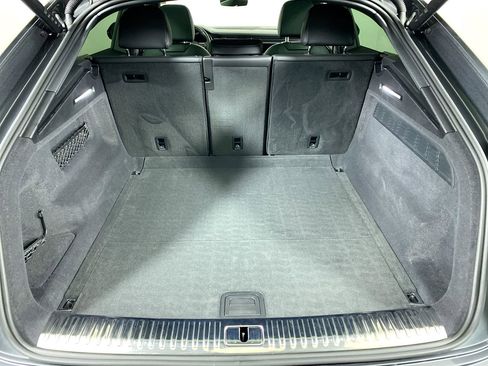 Used 2025 Audi Q8 Premium Plus w/ Premium Plus Package image 35