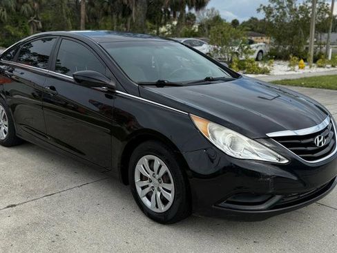 Used 2011 Hyundai Sonata GLS image 5