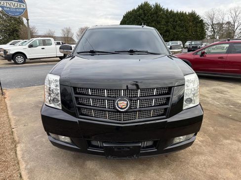 Used 2013 Cadillac Escalade Premium image 6
