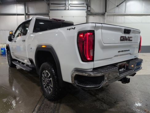 Used 2021 GMC Sierra 2500 SLT w/ SLT Premium Package AWD/4WD image 4