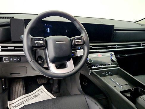 Used 2025 Hyundai Santa Fe SEL FWD image 13