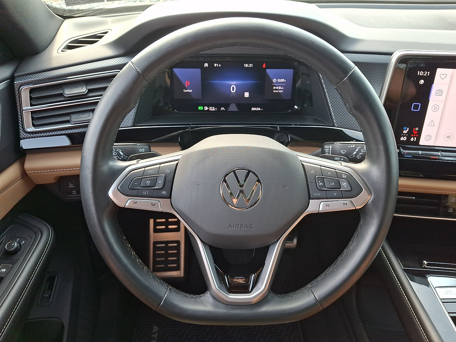 Used 2024 Volkswagen Atlas Cross Sport SEL R-Line AWD/4WD image 19