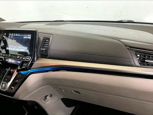 Used 2022 Honda Odyssey Touring image 12