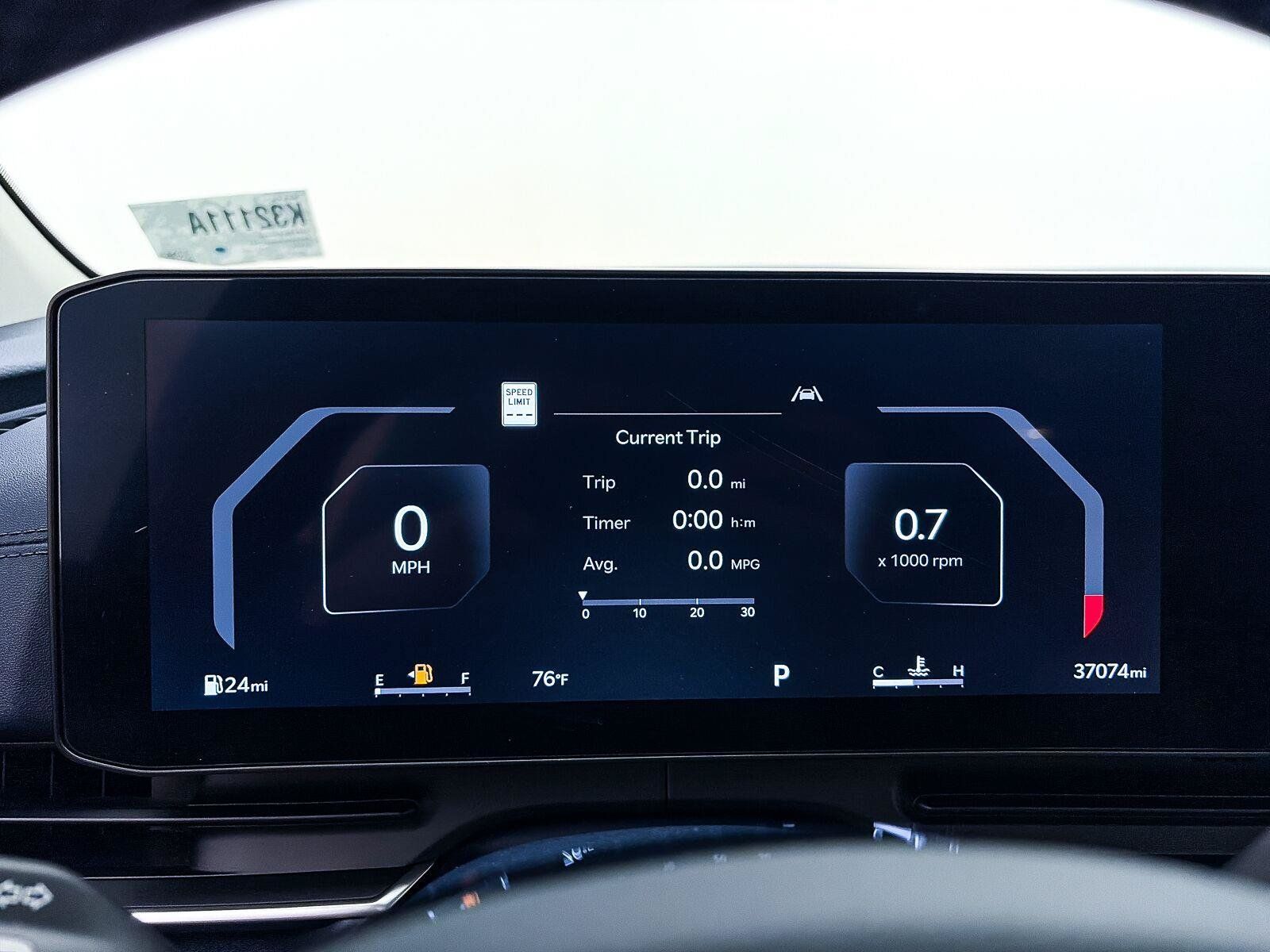 Used 2025 Kia Carnival SX FWD image 33